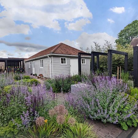 Little Maplewood, Tangmere 外观 照片